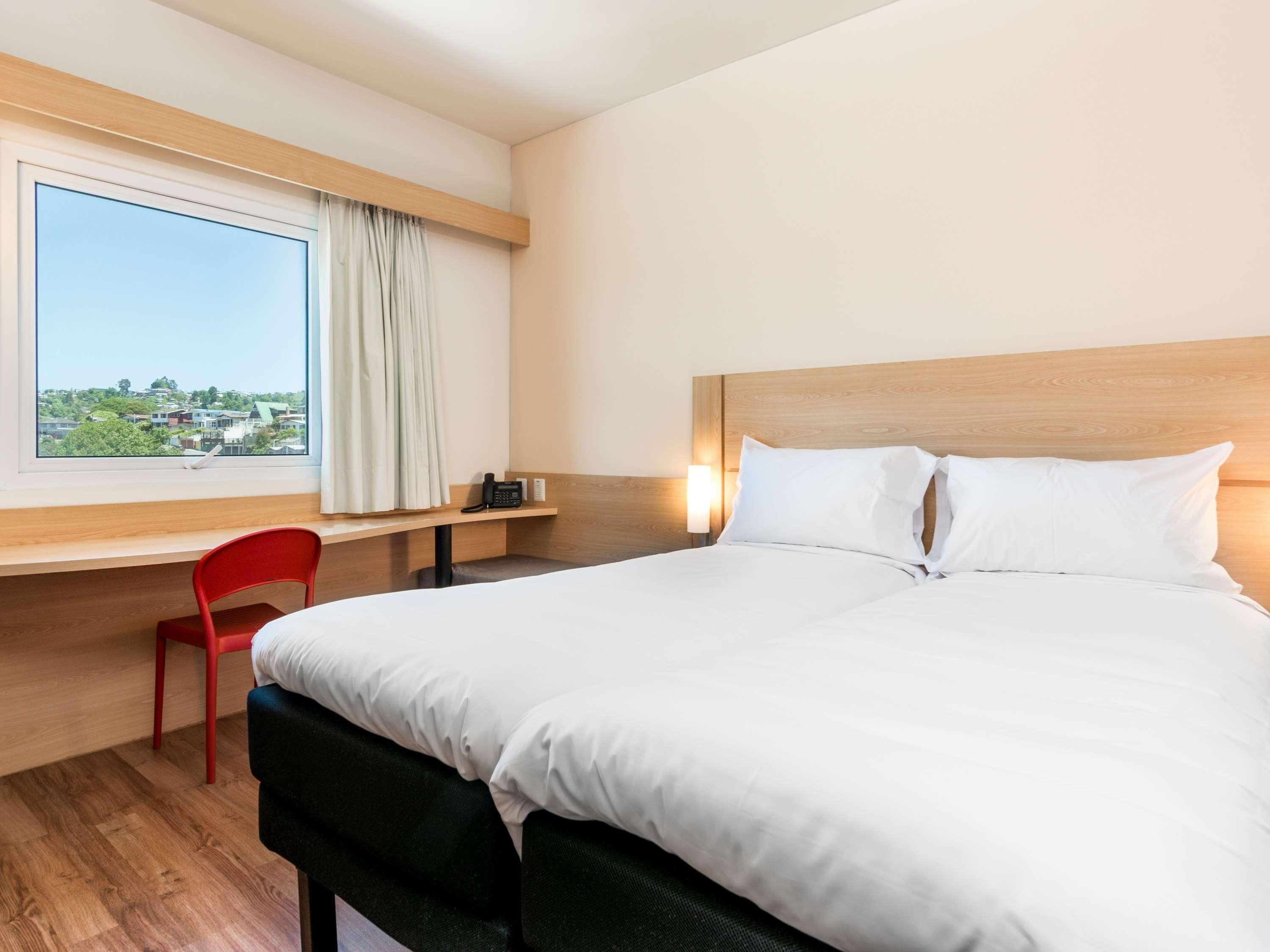 Отель Ibis Пуэрто-Монт Экстерьер фото
