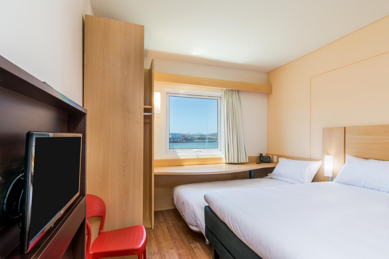 Отель Ibis Пуэрто-Монт Экстерьер фото